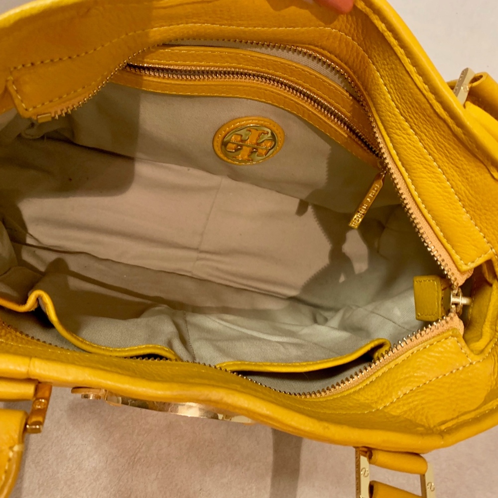 Tory Burch Small Amanda Satchel - Picture 3 of 5